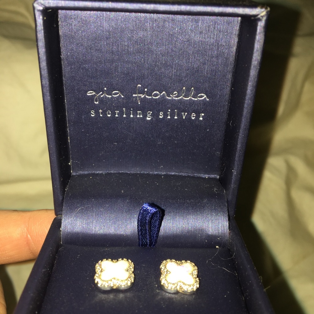 Sterling silver opal earring studs - Picture 2 of 2
